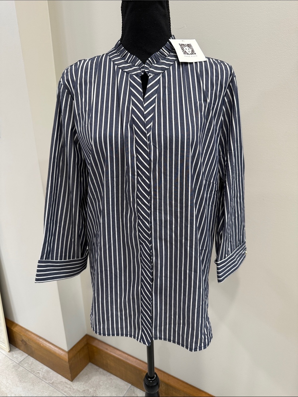 Anne Klein NWT Navy & White striped button down ruffle collar blouse top size L